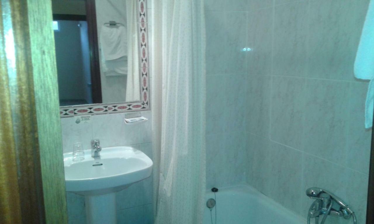 Hostal Avila Ocaña Eksteriør bilde