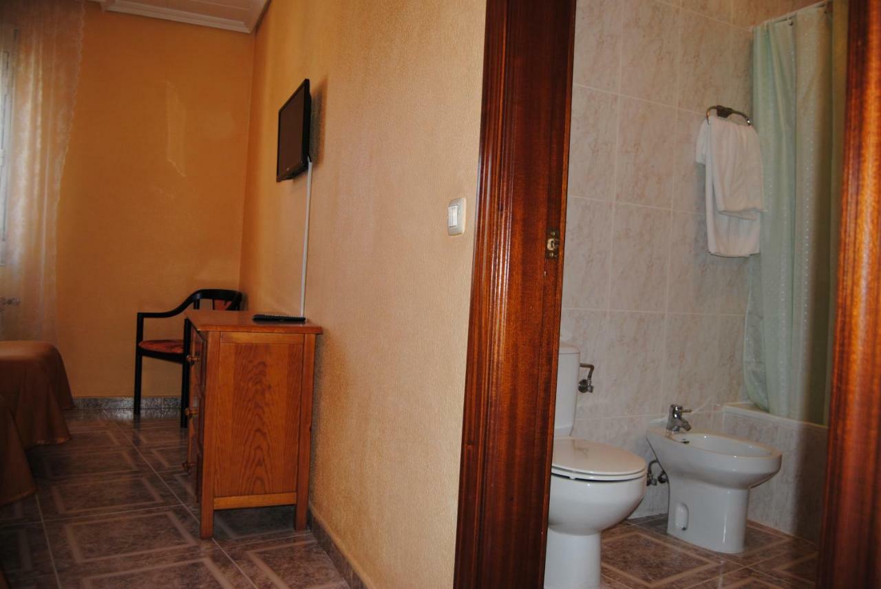 Hostal Avila Ocaña Eksteriør bilde