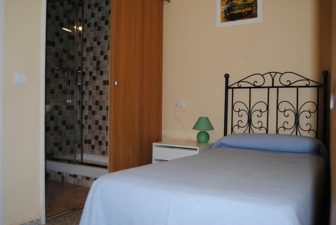 Hostal Avila Ocaña Eksteriør bilde