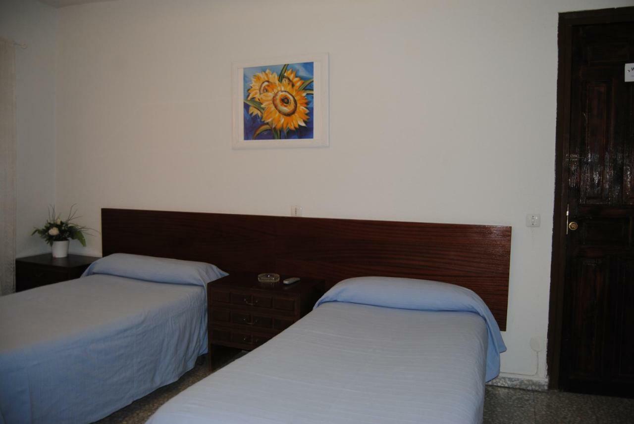 Hostal Avila Ocaña Eksteriør bilde