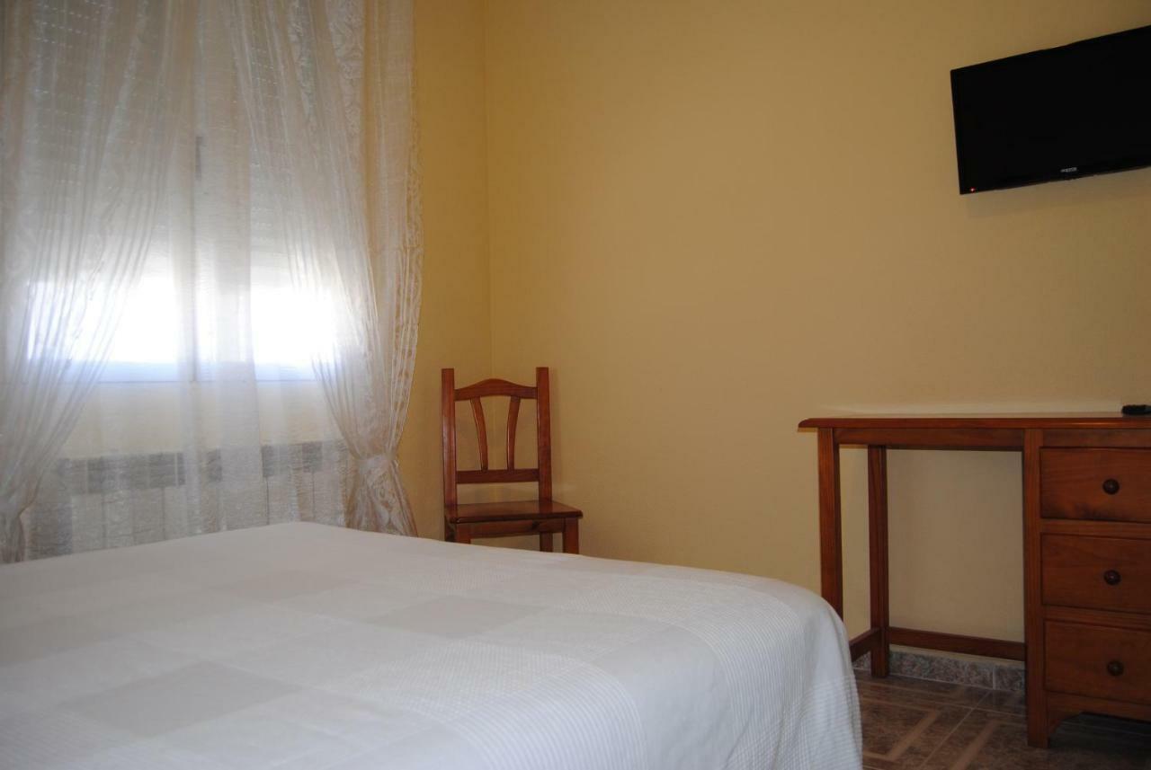 Hostal Avila Ocaña Eksteriør bilde
