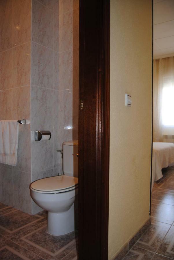 Hostal Avila Ocaña Eksteriør bilde