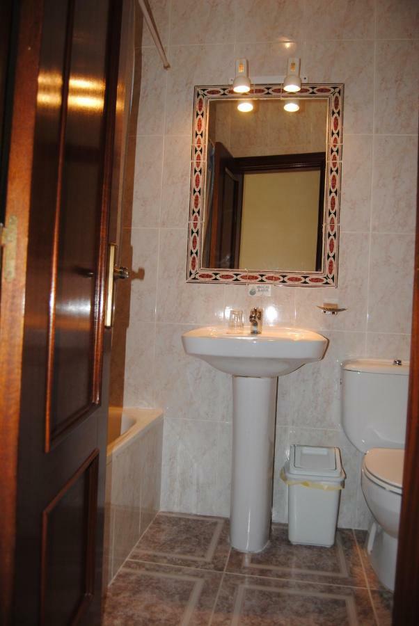 Hostal Avila Ocaña Eksteriør bilde