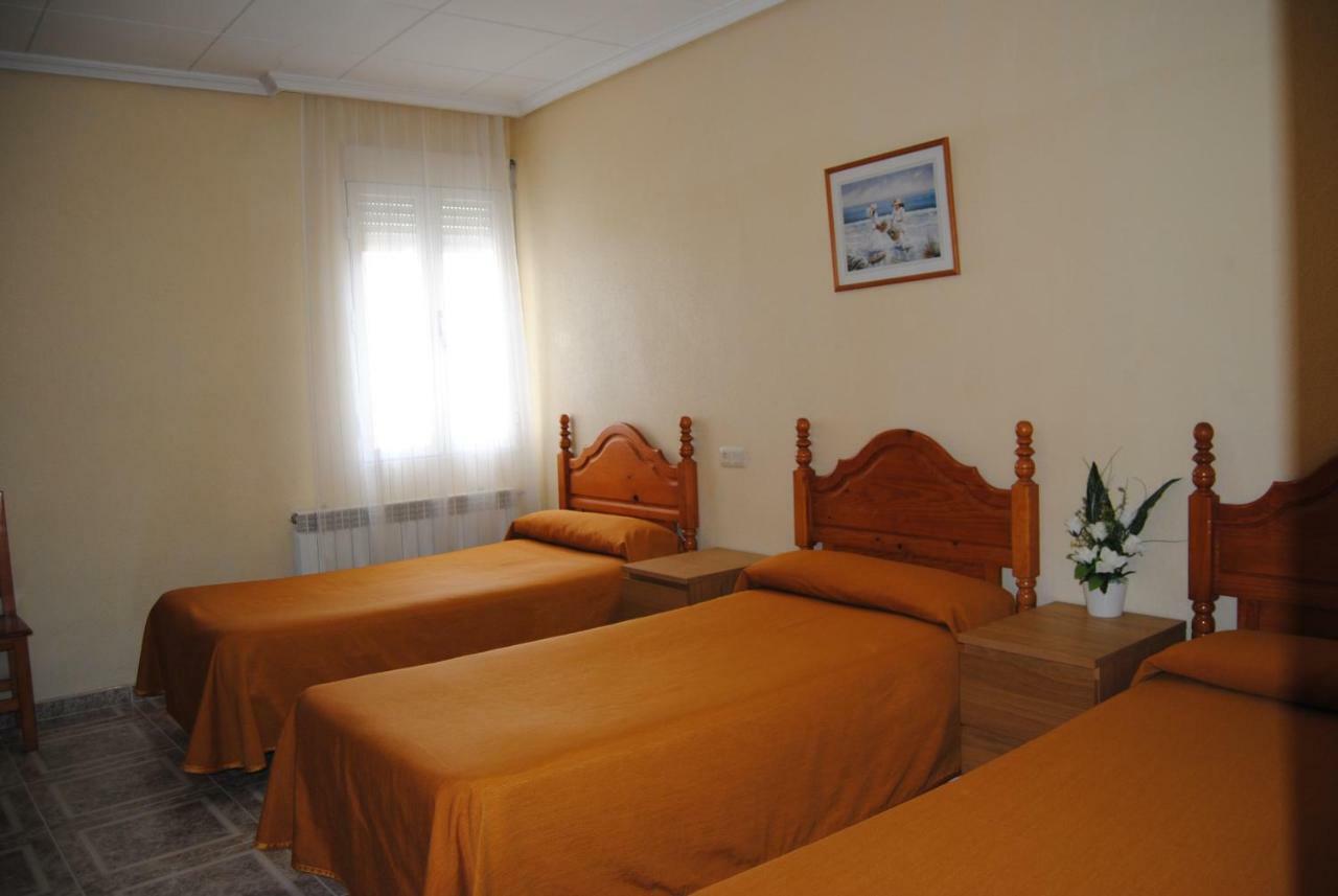 Hostal Avila Ocaña Eksteriør bilde