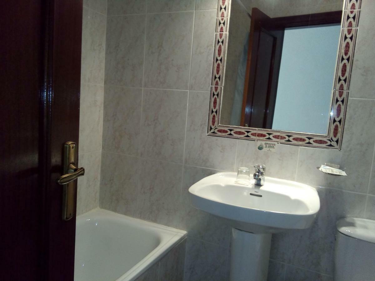 Hostal Avila Ocaña Eksteriør bilde
